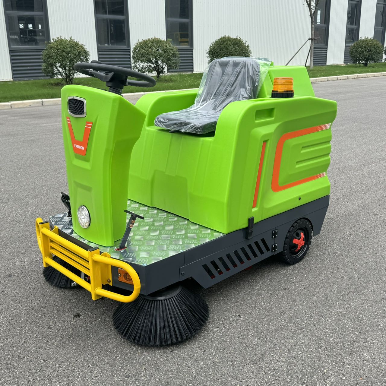 SP三朋1200驾驶式扫地车  灰尘扫地机嘉兴工厂店